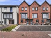 Ffordd Darwin, Barry, 4 Bedroom Town