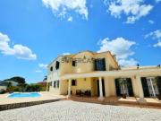 FHCC4001 Hostel T4 com Piscina em Albufeira, Alojamento...
