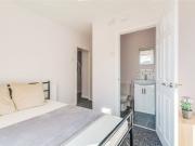 Fifth Avenue, Bristol