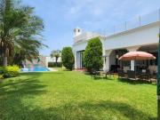 Fina Residencia 1100m2 en Calle La Fragata Lagunas La Molina