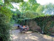 Finborough Rd, London, 2 Bedroom Flat