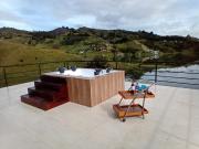 FINCA CON ACCESO A LA REPRESA EN VENTA, EL PEÑOL ANTIOQUIA