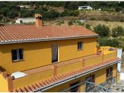 Finca con dos viviendas independientes y piscina en...