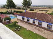 FINCA DE 50.000 M2 CON 3 CHALETS Y 4 NAVES