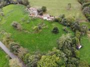 FINCA EDIFICABLE EN PILOÑA, EN UN IMPRESIONANTE PAISAJE...