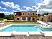Finca Passivhaus en Sineu — Elegancia Sostenible en el...