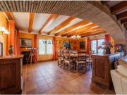 Finca rústica con piscina, Spa y casa de invitados,...