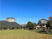Finca rústica con vistas panorámicas y potencial único...