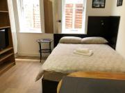 Finchley Road, Hampstead, Studio Flat For