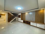 Find Your Peace: Tranquil, Elegant Home on Katipunan St...