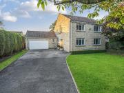 Fine Garth Close, Bramham, Wetherby. 4 bed house to rent...