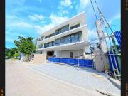 Finish It Your Way: 5BR Semi Custom Mansion in Tivoli...