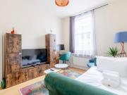 Finsbury Park 5 min walk, Oxford Circus in 10 min!