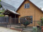 Finster Vende Encantadora Casa De 2 Pisos En Puerto Varas