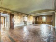 Firenze, zona Careggi. Elegante appartamento di 525 mq...