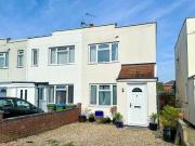 First Avenue, West Molesey, 2 Bedroom End