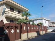 Fittasi appartamento a Giugliano in Campania via...