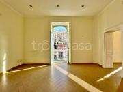 Fittasi appartamento a Napoli, Chiaia