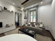 Fittasi bilocale a Napoli, Chiaia