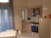 Fittasi bilocale a Napoli, Mercato