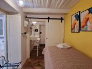 Fittasi monolocale a Napoli via Monte di Dio, Santa Lucia