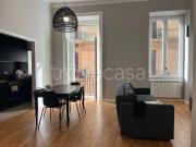 Fittasi quadrilocale a Napoli, Chiaia