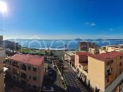 Fittasi quadrilocale a Pozzuoli via Gerolomini