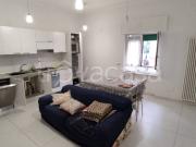 Fittasi trilocale a Napoli via Santo Stefano, Vomero