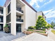 FITTED LUXURY BALMAIN OFFICE WITH 7 CAR SPACES