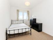 Fitzhugh Grove, London, SW18 flat to rent