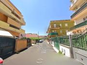 FIUMICINO BILOCALE CON GIARDINO PRIVATO