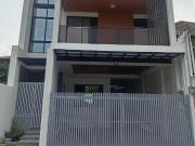 Five Bedroom 5BR House and Lot For Sale in Italia 500 | 9503