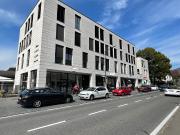 Fläche für Handel oder Dienstleistung im Erdgeschoss zu...