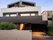 Flair & function with stellar city sights