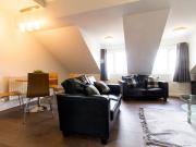 Flat 10, 223 HYDE PARK ROAD Leeds LS6 1AH