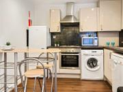 Flat 13, 40 HYDE TERRACE Leeds LS2 9LN