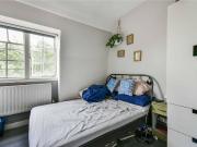 Flat 18, Naylor House, Albion Avenue SW8, Room to rent,...