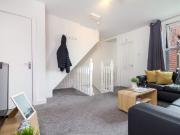 Flat 1, 390 KIRKSTALL ROAD Leeds LS4 2HQ