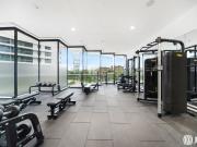 flat 1 Park Drive London E14