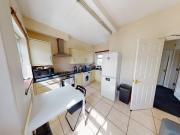 Flat 2, 15 Forest Road East. 2 bed flat to rent £1,300...