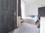Flat 2, 15 HYDE PARK TERRACE Leeds LS6 1BJ