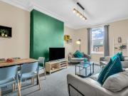 Flat 2, 205 HYDE PARK ROAD Leeds LS6 1AH