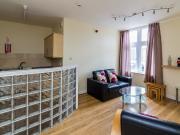 Flat 2, 2b Wood Lane Leeds, LS6 2AE