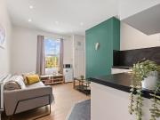 Flat 2, 6 WINSTANLEY TERRACE Leeds LS6 1DS