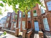 Flat 2, 97 Eglantine Avenue