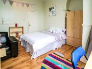 Flat 3, 252 Vinery Road Leeds LS4 2LA