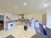 Flat 44 Royal Victoria Court 2 bed flat to rent £1,387...