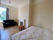 Flat 4, Cardigan Road 67, Leeds LS6, Studio to rent,...