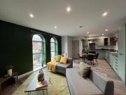 Flat 4, Commercial Point, Wollaton. 8 bed apartment to...