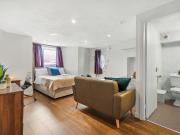 Flat 6, 11 SPRING ROAD Leeds LS6 1AD